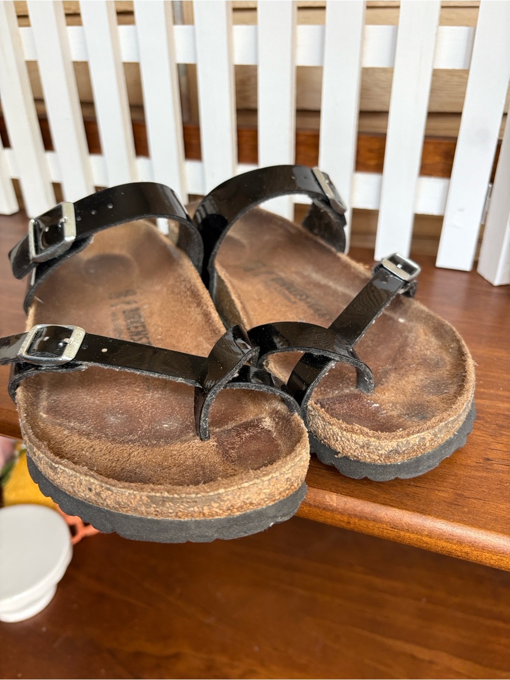Birkenstock Mayari 42 Toe Loop Patent Black Sandals - Picture 10 of 13